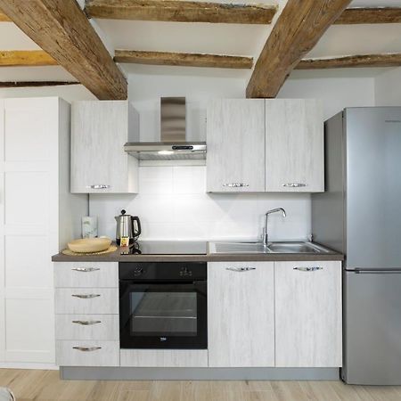بولونيا Luxury Suite In The Center I Private Patio & Kitchen المظهر الخارجي الصورة