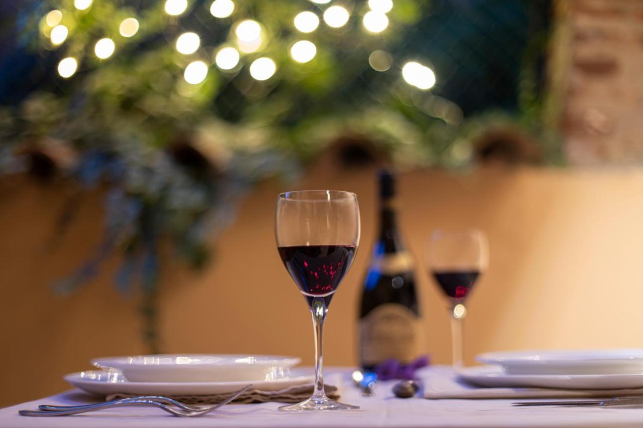 بولونيا Luxury Suite In The Center I Private Patio & Kitchen المظهر الخارجي الصورة